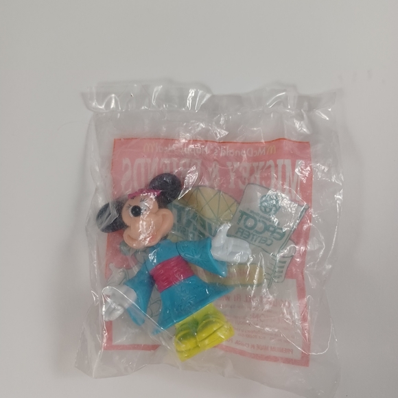 McDonalds Happy Meal Toy NEW Disney Epcot Center -Minnie In Japan-1993 - Picture 5 of 6